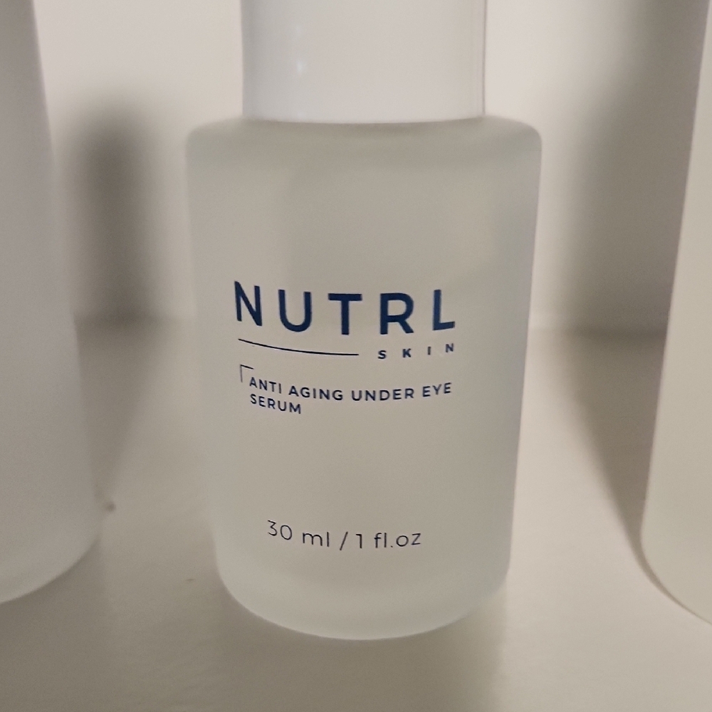 NUTRL Skincare Set - Picture 3 of 6